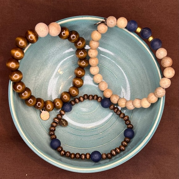 Handmade by VV set of 3 stretch bracelets - Picture 6 of 7